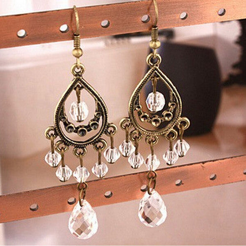 Retro Fashion Hollow Earrings